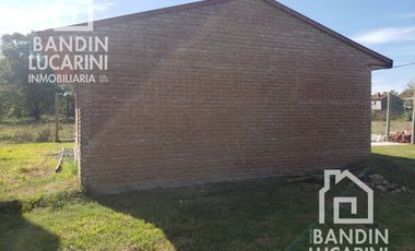 Casa a estrenar en Barrio Cerrado sin expensas El Relincho Bosques Souriguez sobre lote de 600 m2.
