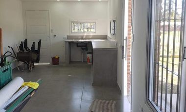 Casa a estrenar en Barrio Cerrado sin expensas El Relincho Bosques Souriguez sobre lote de 600 m2.