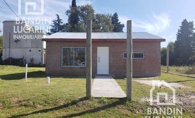 Casa a estrenar en Barrio Cerrado sin expensas El Relincho Bosques Souriguez sobre lote de 600 m2.