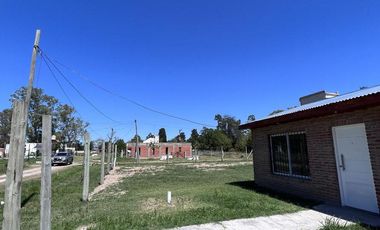 Casa a estrenar en Barrio Cerrado sin expensas El Relincho Bosques Souriguez sobre lote de 600 m2.