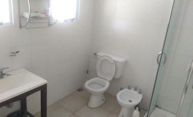 CASA EN 2 PLANTAS 3 DORMITORIOS JARDIN CON PILETA