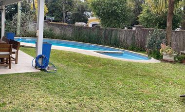 CASA EN 2 PLANTAS 3 DORMITORIOS JARDIN CON PILETA