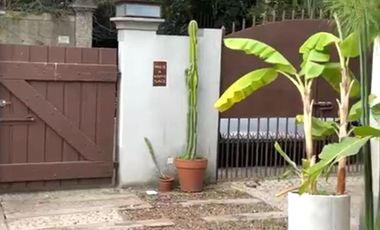 CASA EN 2 PLANTAS 3 DORMITORIOS JARDIN CON PILETA