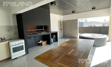 PH 5 AMB. CON LUJOSO DISEÑO EN VENTA - VILLA BALLESTER
