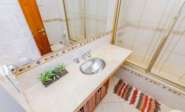 VENTA - Departamento de 3 dormitorios   Comodín  y 2 cocheras - Martin, Rosario. APTO CREDITO