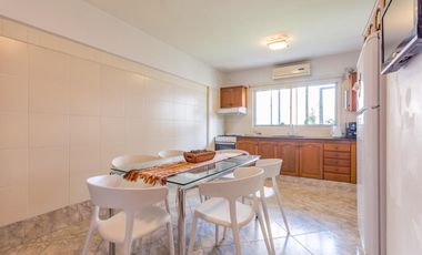 VENTA - Departamento de 3 dormitorios   Comodín  y 2 cocheras - Martin, Rosario. APTO CREDITO