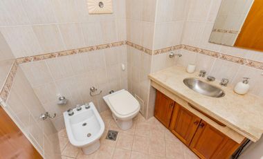 VENTA - Departamento de 3 dormitorios   Comodín  y 2 cocheras - Martin, Rosario. APTO CREDITO