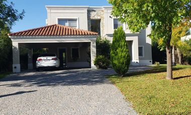 Venta Casa 5 Ambientes en San Francisco Villanueva Tigre