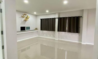 4 Bedroom House for sale in Ban Waen, Chiang Mai