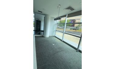 SE ARRIENDA  LOCAL COMERCIAL  EN EL POBLADO