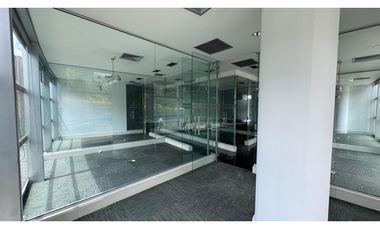 SE ARRIENDA  LOCAL COMERCIAL  EN EL POBLADO
