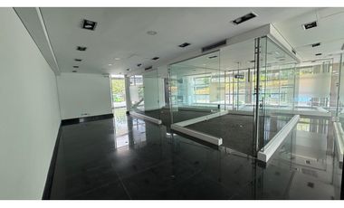SE ARRIENDA  LOCAL COMERCIAL  EN EL POBLADO