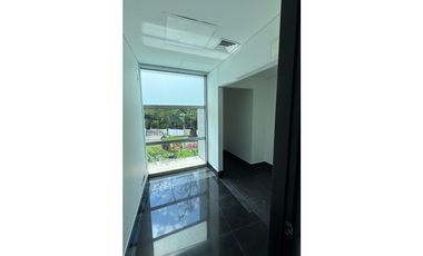 SE ARRIENDA  LOCAL COMERCIAL  EN EL POBLADO
