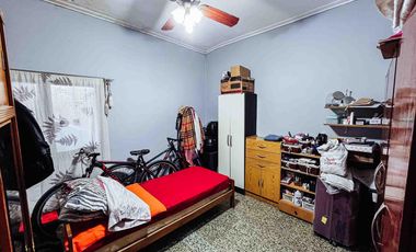Casa en venta - 2 Dormitorios 1 Baño - Cocheras - 420Mts2 - Berisso