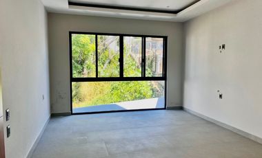 Casa en Fraccionamiento en Lomas de Atzingo Cuernavaca - ROQ-1253-Fr