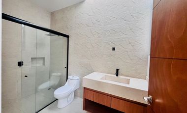 Casa en Fraccionamiento en Lomas de Atzingo Cuernavaca - ROQ-1253-Fr