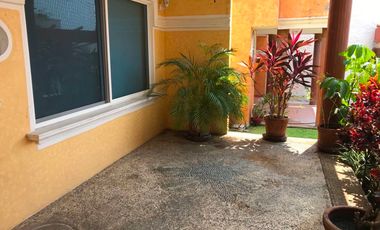 Casa en Fraccionamiento en Burgos Bugambilias Temixco - CRB-1129-Fr