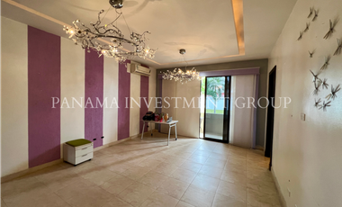 LUJOSA CASA EN COSTA DEL ESTE - 6558DA