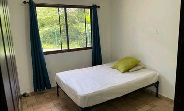 SE ALQUILA CASA AMOBLADA CON 6 HABITACIONES Y PISCINA EN SAN CARLOS