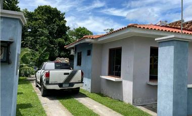 SE ALQUILA CASA AMOBLADA CON 6 HABITACIONES Y PISCINA EN SAN CARLOS