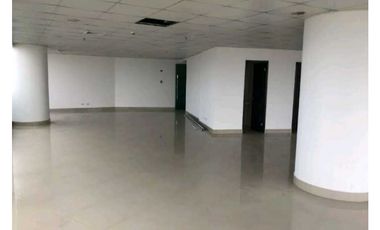 OFICINA EN CALLE 50 UBICADA EN PH F&F TOWER  A ESTRENAR  156M2