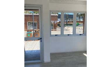 LOCAL EN VENTA EN COSTA ESMERALDA - GONDOLA 6