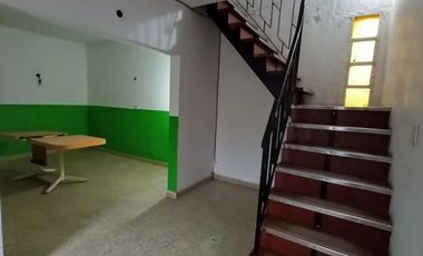 Casa PH en venta en Bernal Oeste