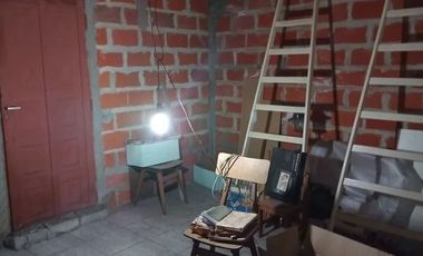 Casa PH en venta en Bernal Oeste