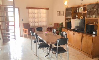 Casa con Departamento en venta en Santa Teresita