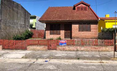 Casa con Departamento en venta en Santa Teresita