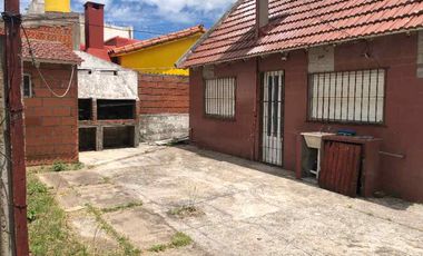 Casa con Departamento en venta en Santa Teresita