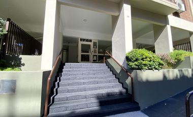 Venta - OPORTUNIDAD! Depto. 4 amb c/Balcón y Cochera