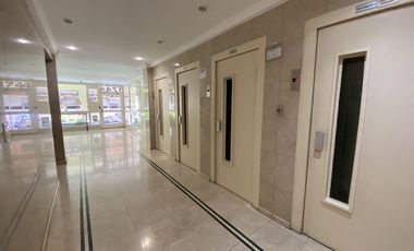 Venta - OPORTUNIDAD! Depto. 4 amb c/Balcón y Cochera