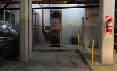 Venta - OPORTUNIDAD! Depto. 4 amb c/Balcón y Cochera