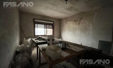 GALPON C/ VIVIENDA - JOSE LEON SUAREZ