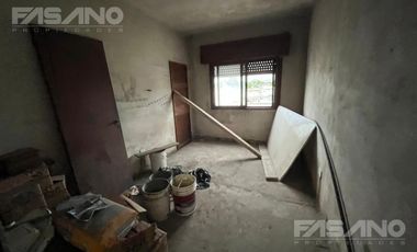 GALPON C/ VIVIENDA - JOSE LEON SUAREZ