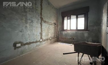 GALPON C/ VIVIENDA - JOSE LEON SUAREZ