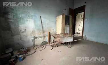 GALPON C/ VIVIENDA - JOSE LEON SUAREZ