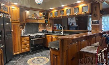Casa en Lomas Este
