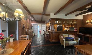 Casa en Lomas Este
