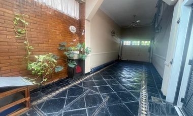 Casa en Lomas Este