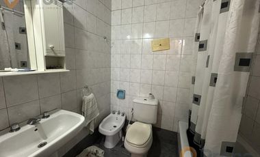 Casa en planta alta en Roca y Wheelwright