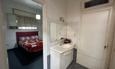 Casa en planta alta en Roca y Wheelwright