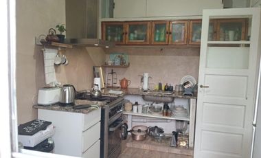 Departamento PH tres ambientes a la venta en Bernal
