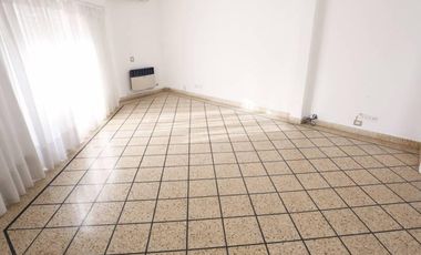 Oportunidad!! Impecable PH en venta