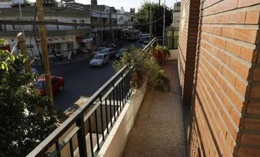 Oportunidad!! Impecable PH en venta