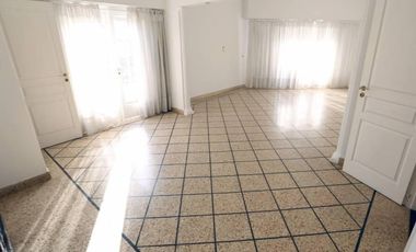 Oportunidad!! Impecable PH en venta