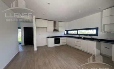 Casa 4 ambientes con piscina en venta y alquiler Hudson Park
