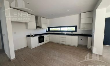 Casa 4 ambientes con piscina en venta y alquiler Hudson Park