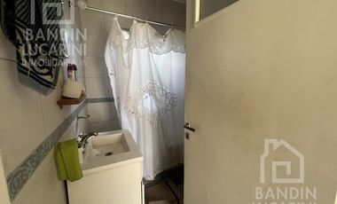 Casa en Ranelagh Venta de 4 ambientes sobre Avenida Eva Peron (Ex Sevilla) Ideal Comercio